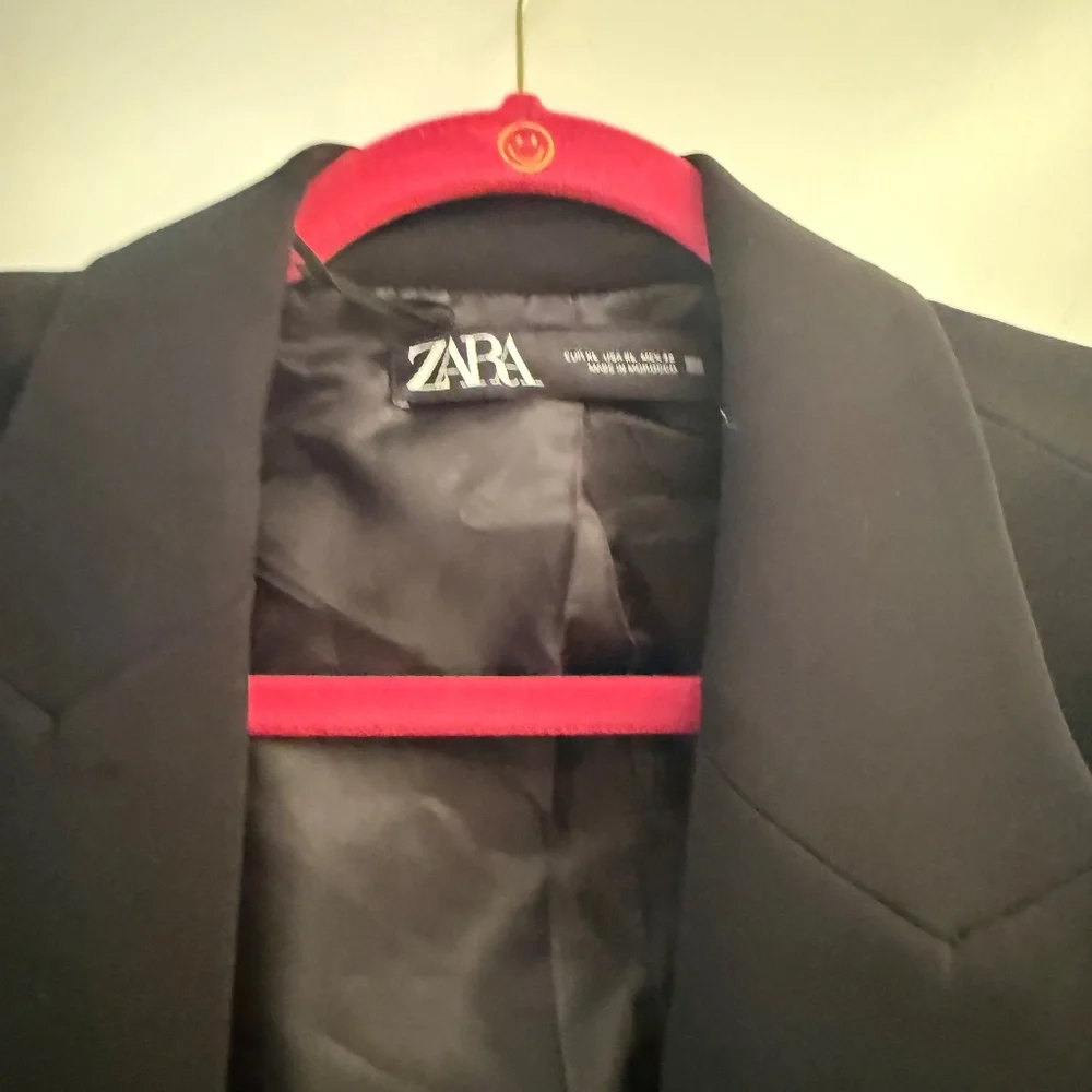 ZARA Oversized Black Blazer - Picture 3 of 5